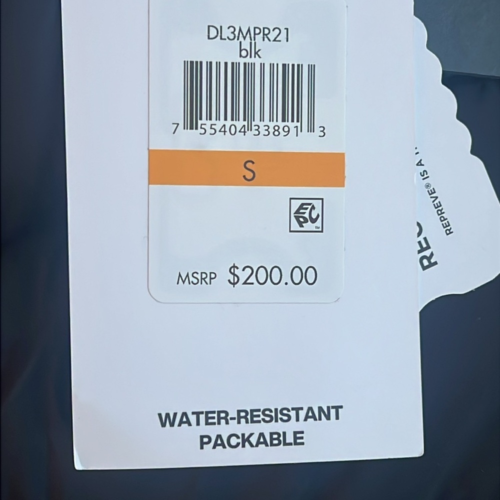 DKNY puffer coat - Picture 11 of 12